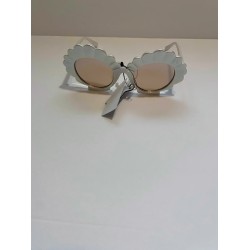 Shell Sharp Sunglass Shades